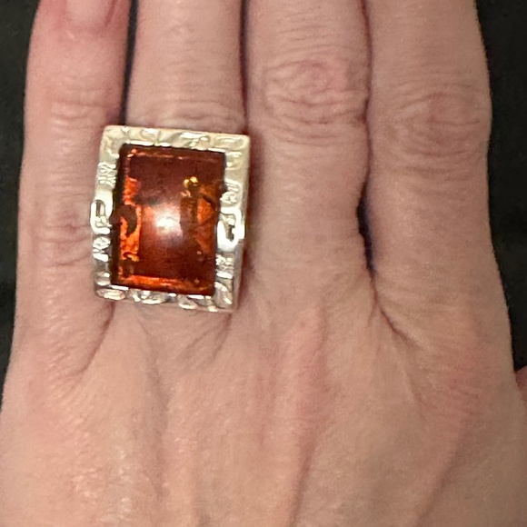 925 Sterling Silver Baltic Amber ring rectangular stone w/textured border & band - Picture 14 of 15